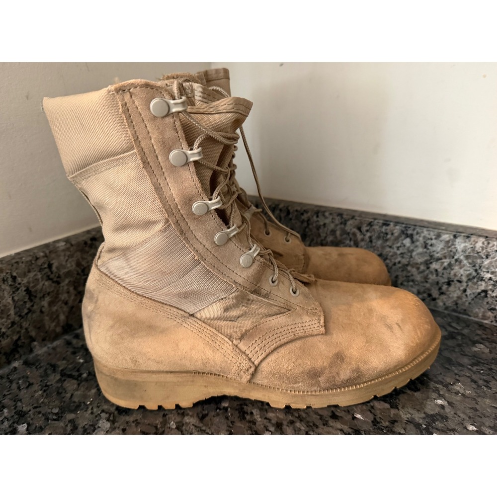Wellco US Military Combat Boots Tan Suede Vibram Sole Mens 11W Desert Tactical